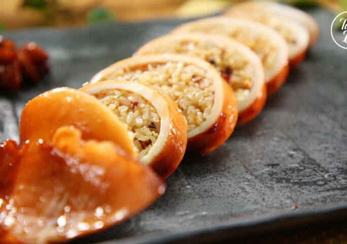 Stuffed Squids with Sticky Rice | cooking | crab | dinner | Taste Life