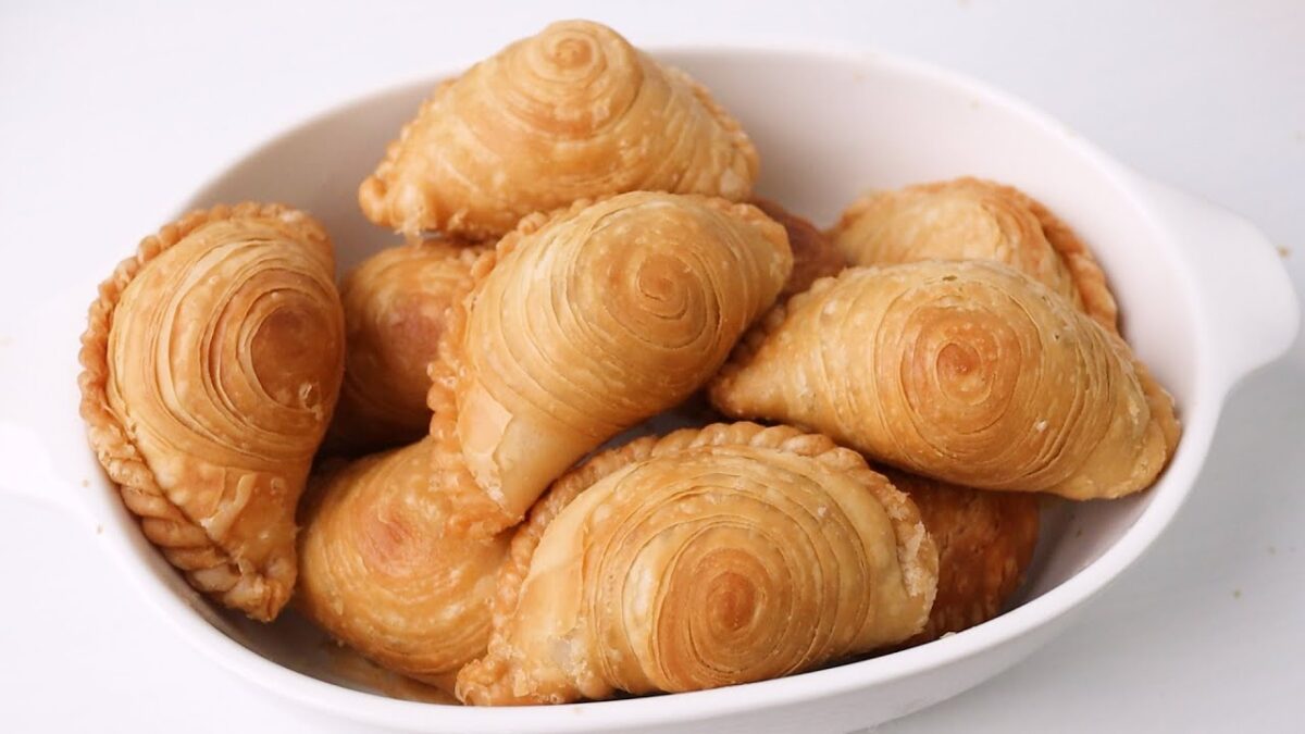 Spiral Curry Puffs Flour potatoes Taste Life