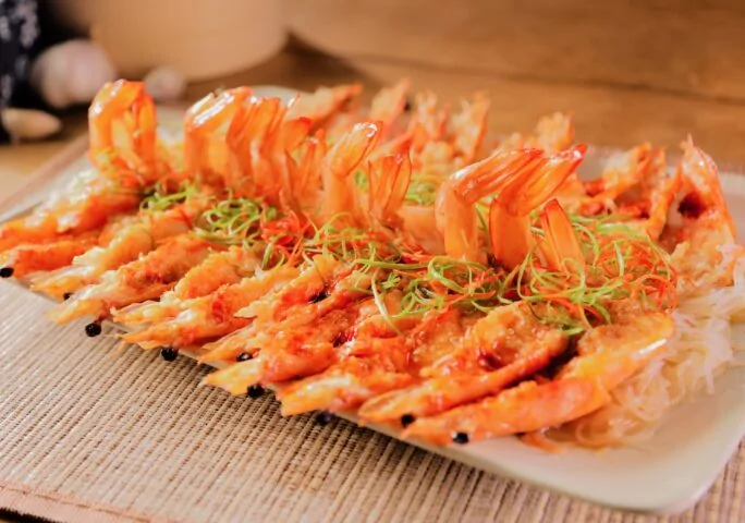 Steamed Garlic Shrimps with Glass Noodles