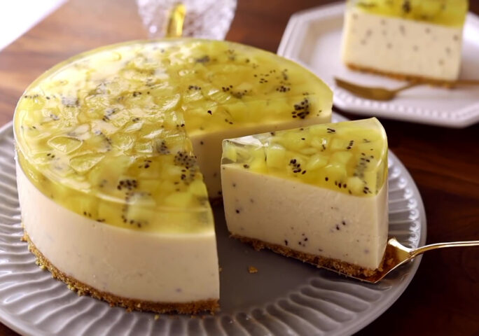 No-Bake Kiwi Cheesecake / Eggless & Without oven