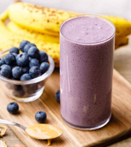 10 Smoothie Drinks Made From Banana 🍌
