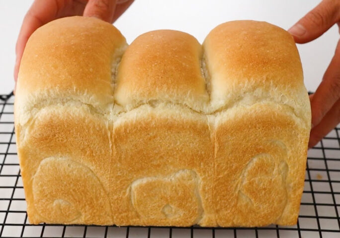 Fluffy Cloud Toast Bread