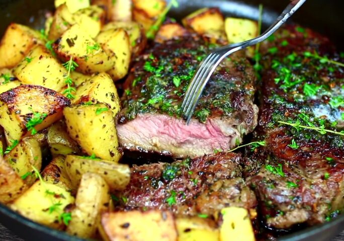 Skillet Garlic Butter Herb Steak And Potatoes Recipe Easy Steak And Potatoes Steak 