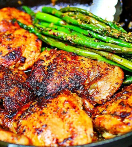 Garlic Butter Chicken and Asparagus Recipe - Easy Chicken & Veggies