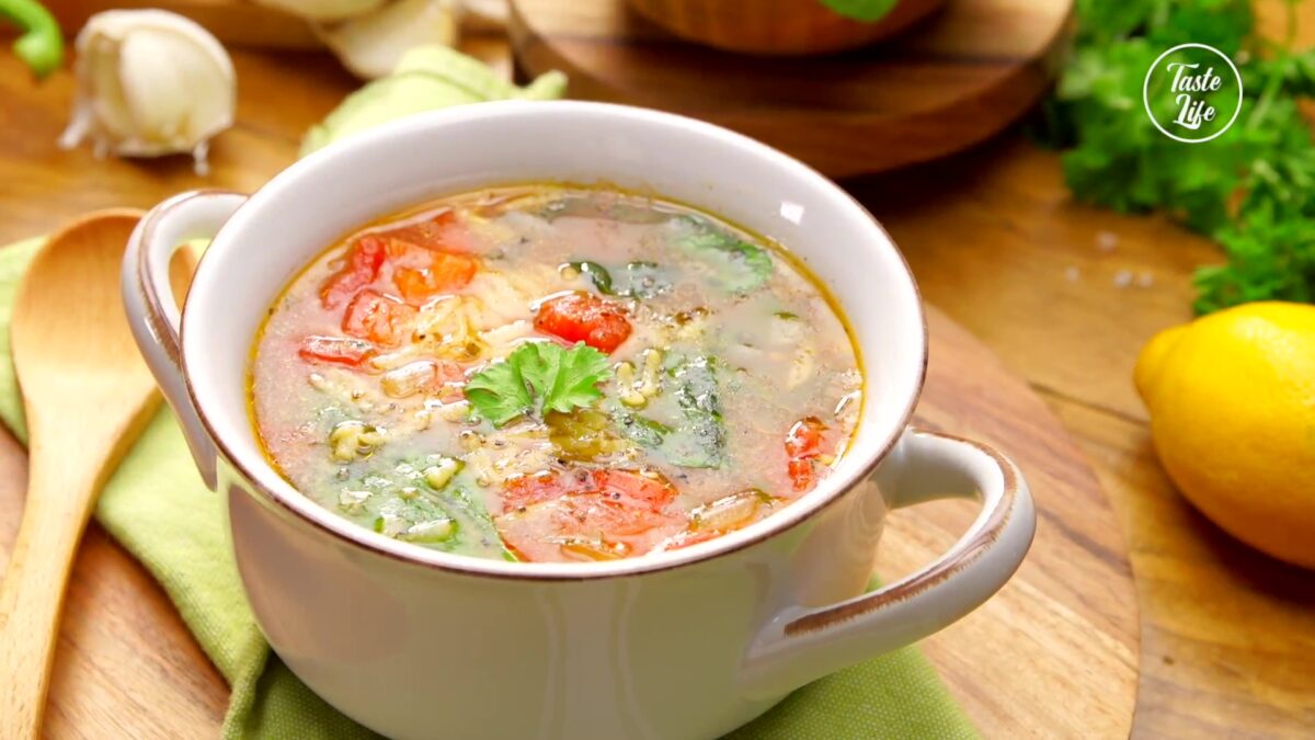 Greek Spinach and Orzo Soup