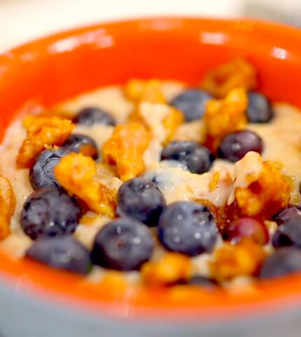 Steel Cut Oatmeal With Blueberries and Walnuts