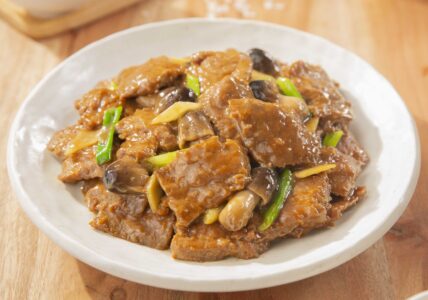 Stir-Fried Beef With Oyster Sauce