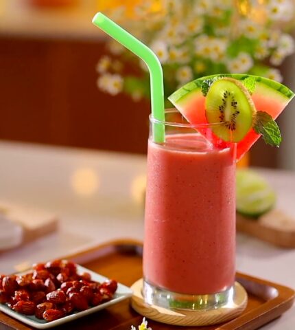 Watermelon Smoothie with Honey Roasted Almonds