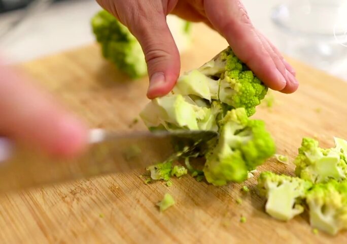 Thai Green Curry Chicken | Geng Gwio Wan Gai | chicken | thai | Taste Life
