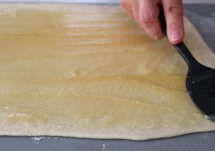 Easiest way to make puff pastry bread! Simple ingredients! No oven ...